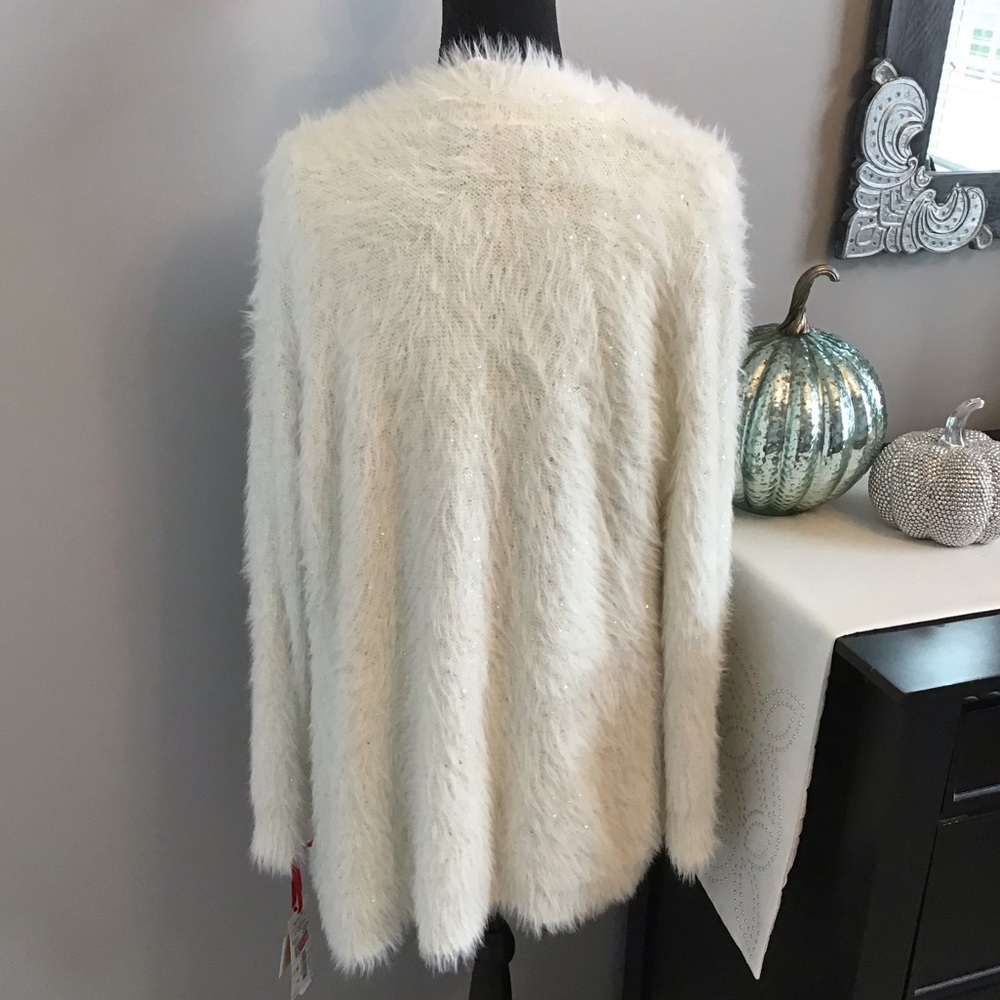 Eyelash Sparkle Sweater NWT - Picture 4 of 7
